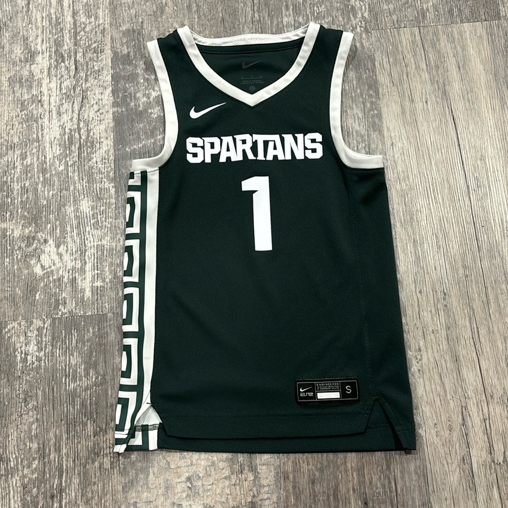 Nike MSU Spartans basketball jersey, youth size small. EUC.
